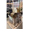 Image 1 : PALLET OF ASSORTED STEAM BOAT PROPS