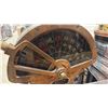 Image 8 : PALLET OF ASSORTED STEAM BOAT PROPS