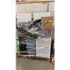 Image 1 : PALLET OF ASSORTED SHOW PROPS & FURNITURE