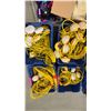 Image 3 : PALLET OF ASSORTED ITEMS INCLUDING; WASTE BINS, EXTENSION CORDS, STOOL & MORE