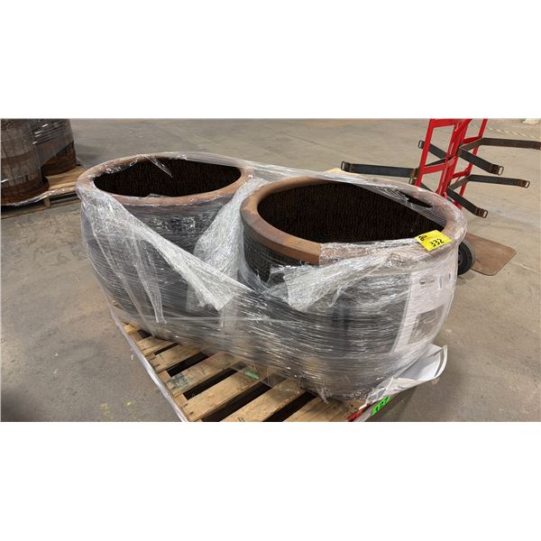 PALLET OF (2) LARGE PLANTER POTS