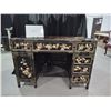 Image 5 : PALLET OF ASSORTED SHOW PROP FURNITURE