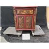 Image 7 : PALLET OF ASSORTED SHOW PROPS & FURNITURE