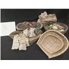 Image 5 : PALLET OF ASSORTED SHOW PROPS