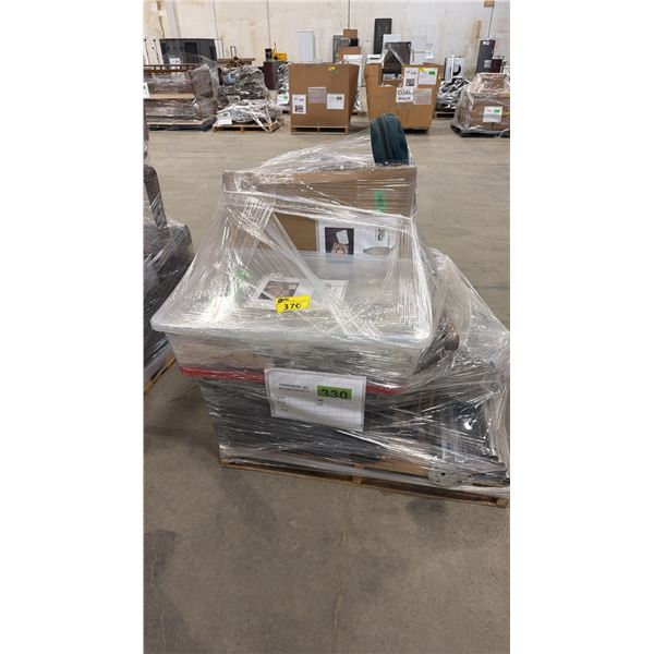 PALLET OF ASSORTED SHOW PROPS