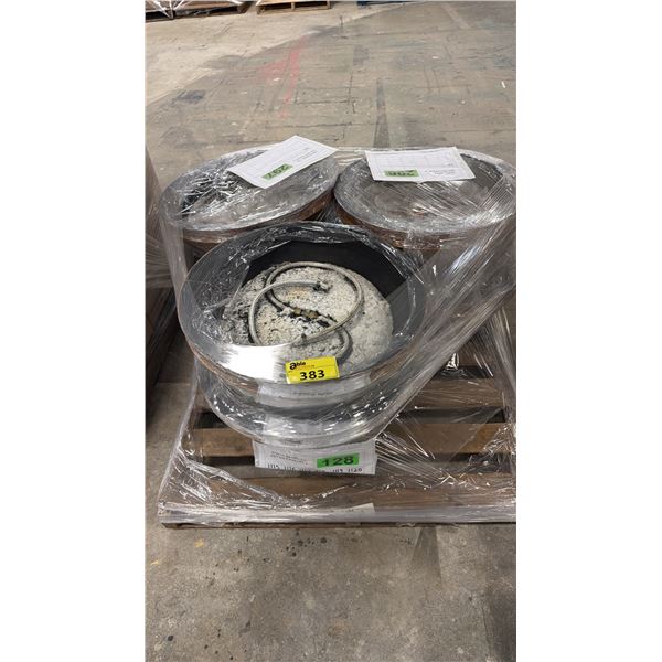 PALLET OF ASSORTED SHOW PROPS