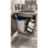 Image 2 : PORTABLE STAINLESS STEEL WASH STATION