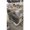 Image 2 : PALLET OF ASSORTED SHOW PROPS