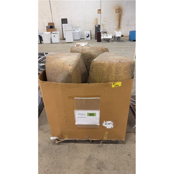 PALLET OF ASSORTED SHOW PROPS