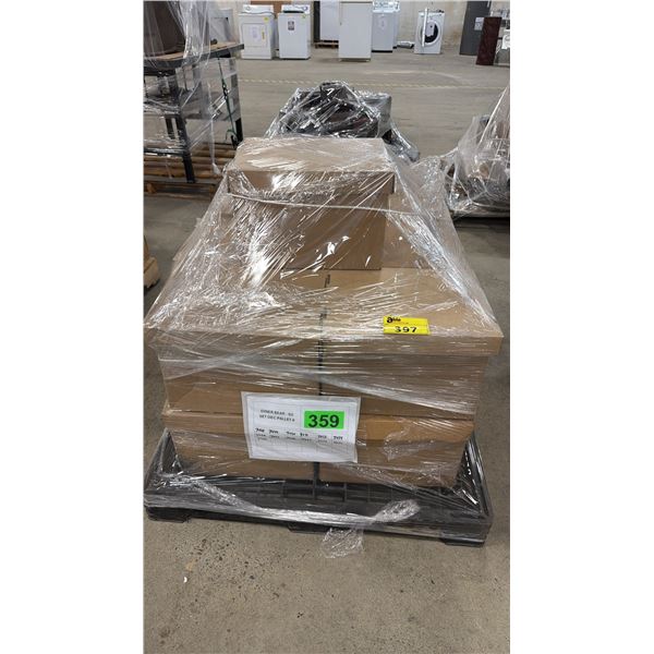 PALLET OF ASSORTED SHOW PROPS