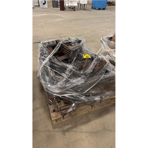 PALLET OF ASSORTED SHOW PROP FURNITURE