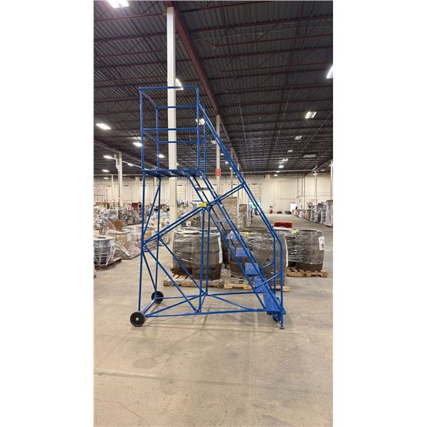 10' PORTABLE WAREHOUSE STAIRCASE