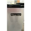 Image 2 : MAGIC CHEF BAR FRIDGE