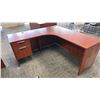 Image 3 : CORNER EXECUTIVE DESK WITH ROLLING OFFICE CHAIR