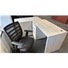 Image 3 : 2 WOOD DESKS WITH ROLLING OFFICE CHAIR