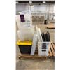 Image 1 : PALLET OF ASSORTED TOTES WITH LIDS