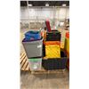 Image 1 : PALLET OF ASSORTED TOTES WITH LIDS