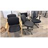 Image 1 : 2 ROLLING OFFICE CHAIRS & 3 OFFICE CHAIRS