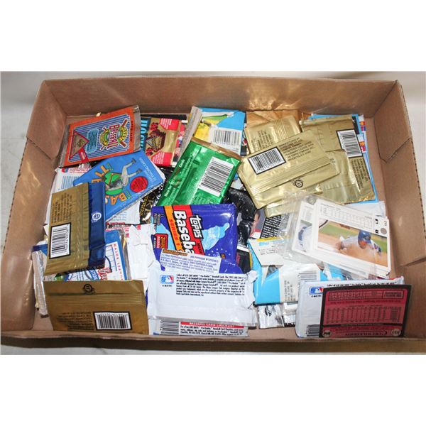 ESTATE LOT OF OPENED PACKS CARDS VINTAGE BASEBALL