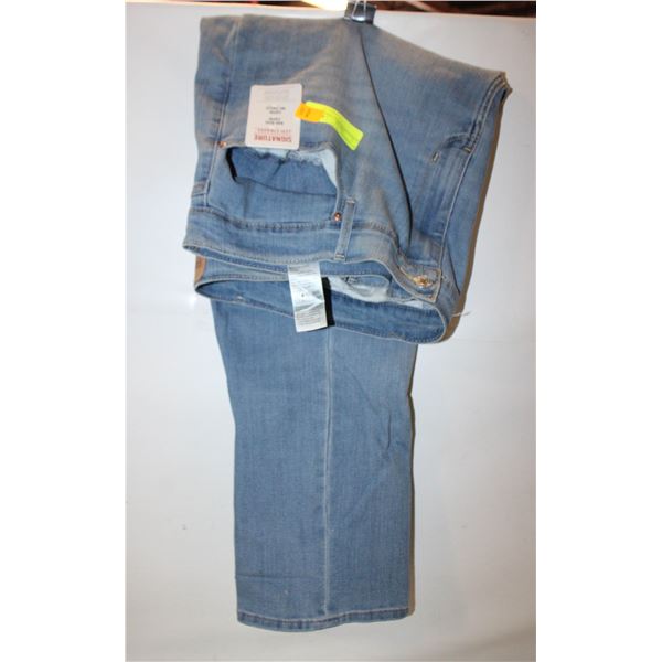 LEVI STRAUSS MIDRISE CAPRIS SIZE 22