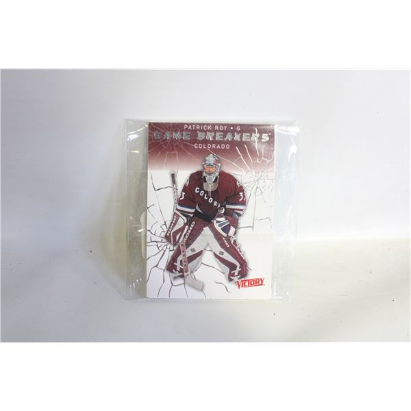 LOT OF 9 PATRICK ROY CARDS