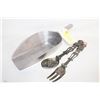Image 1 : 3 METAL WARE ITEMS - GRAIN SCOOP, FORK &