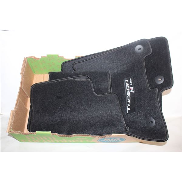 NEW HYUNDAI TUCSON FLOOR MAT SET