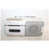 Image 1 : SONY CFM-10 AM/FM PORTABLE RADIO, BATTERIES,