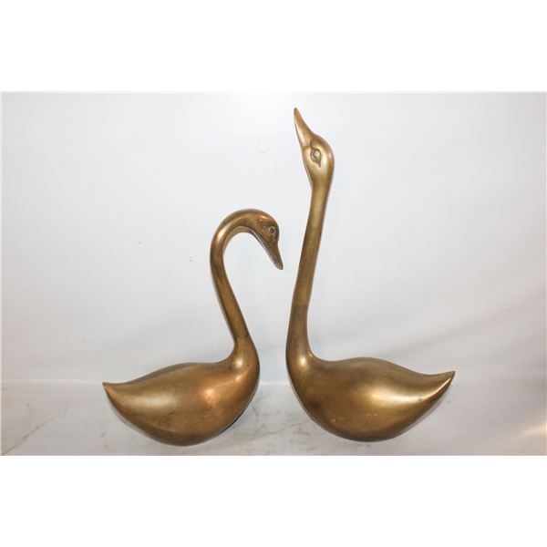 BRASS - VINTAGE BRASS LARGE SWANS PAIR, 16" HIGH