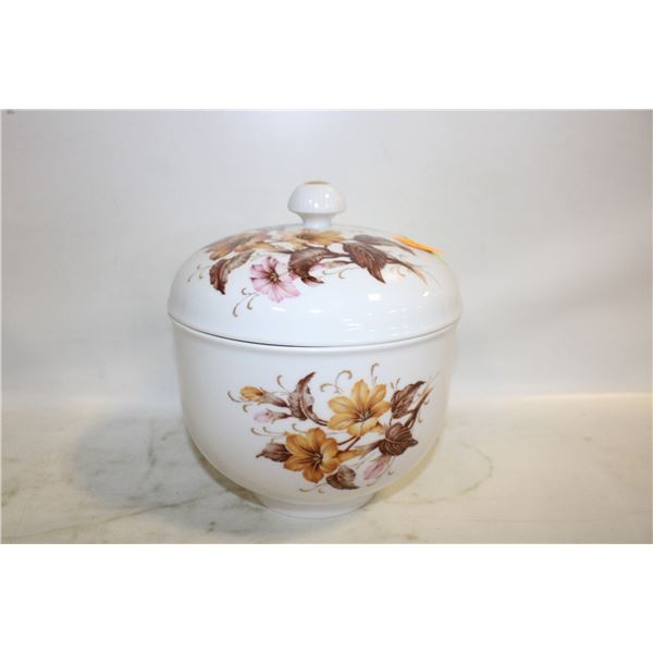 VINTAGE GERMAN KAISER PORCELAIN GINGER JAR