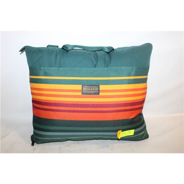 PENDLETON BLANKET THAT TURNS IN PILLOW-ESTATE