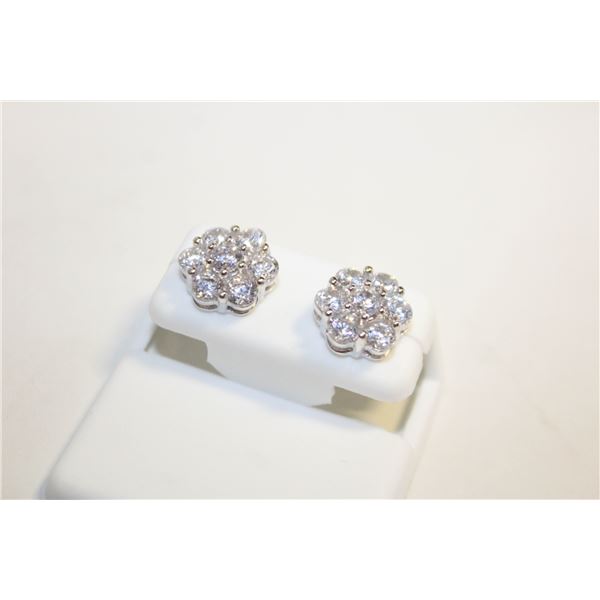 NEW SILVER PLATED FLOWER SHAPED STUD EARRINGS