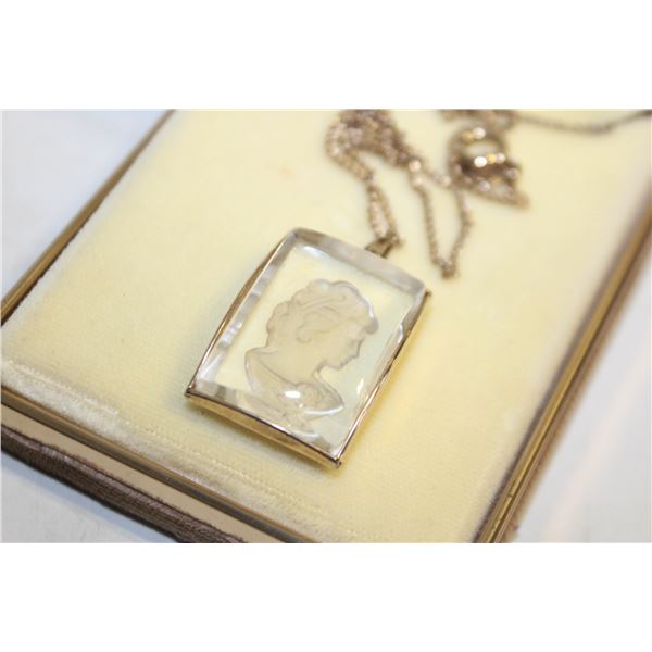 VINTAGE CAMEO NECKLACE IN BOX-ESTATE