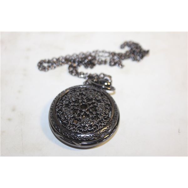 ESTATE POCKET WATCH WITH CHAIN IN VELVET POUCH