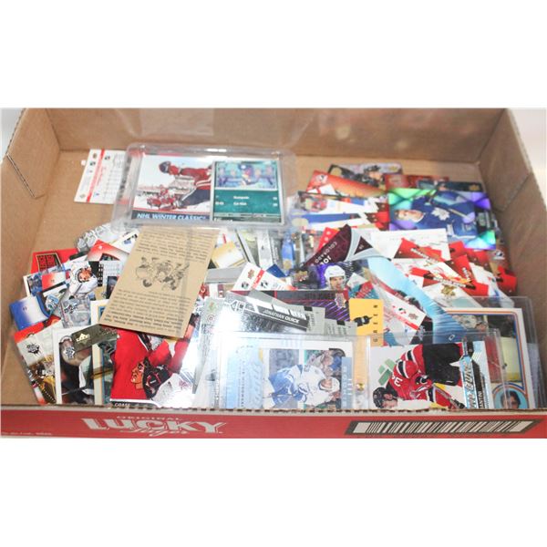 FLAT OF MISC HOCKEY CARDS