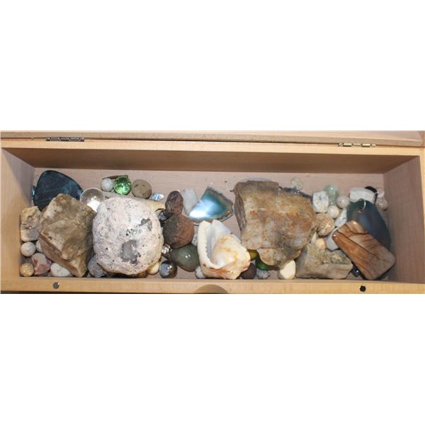 ESTATE SPECIMEN STONES GEODES CRYSTALS IN WOOD