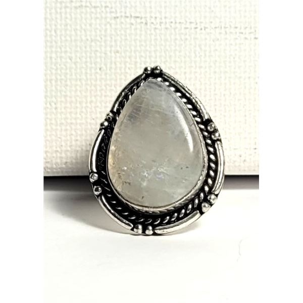 9) MOONSTONE RING STAMPED .925 SIZE 7.5
