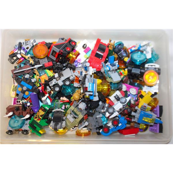 LOT OF ASSORTED LEGO