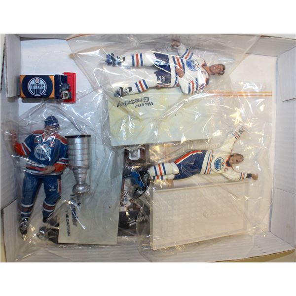 LOT OF MCFARLANE OILERS HIGH DETAIL FIGURES
