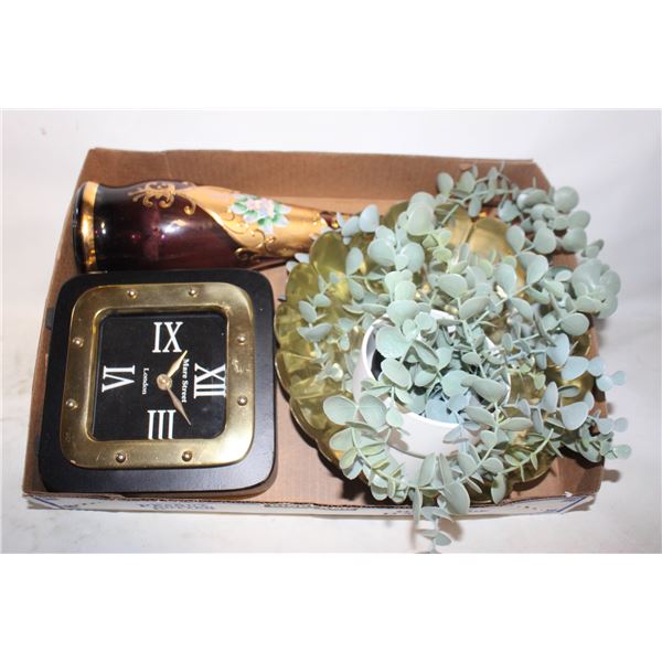 VASE WITH SILK PLANT AND CLOCK DÉCOR