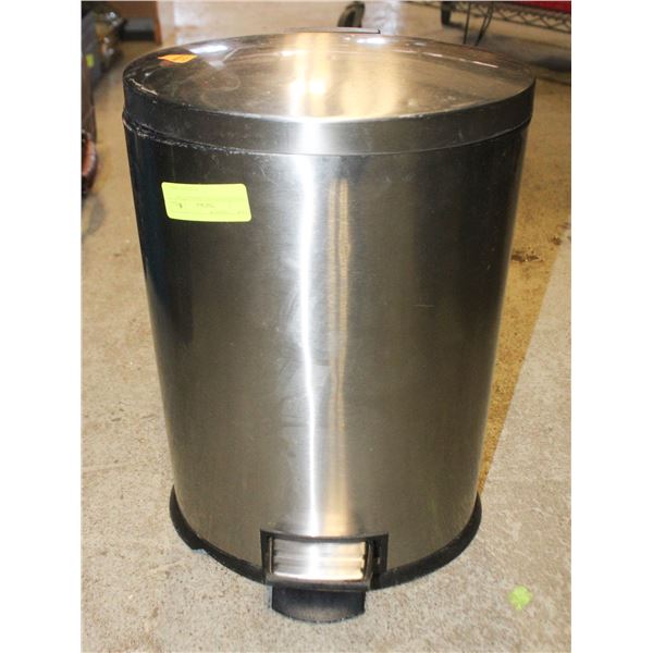 STAINLESS STEP GARBAGE CAN