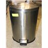 Image 1 : STAINLESS STEP GARBAGE CAN
