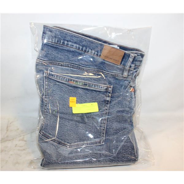 AMERICAN EAGLE STRIDIG LIGHT WAS DENIM