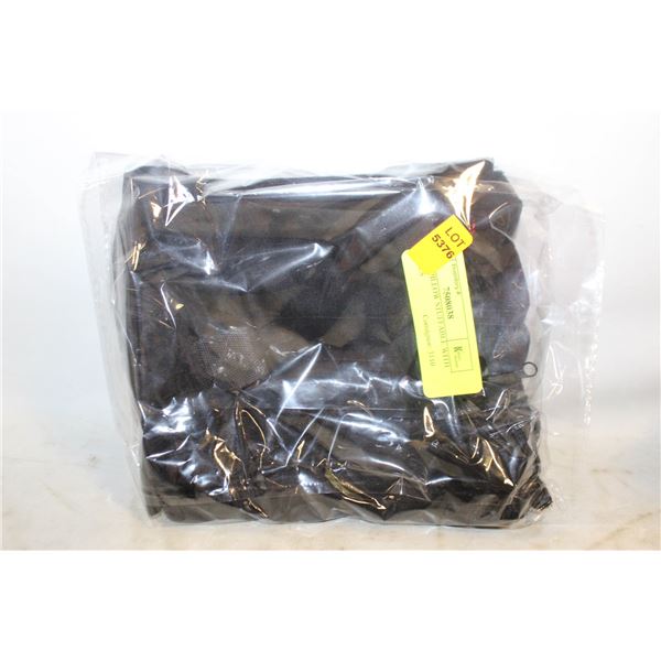 TRAVEL PILLOW STUFFABLE WITH CLOTHES