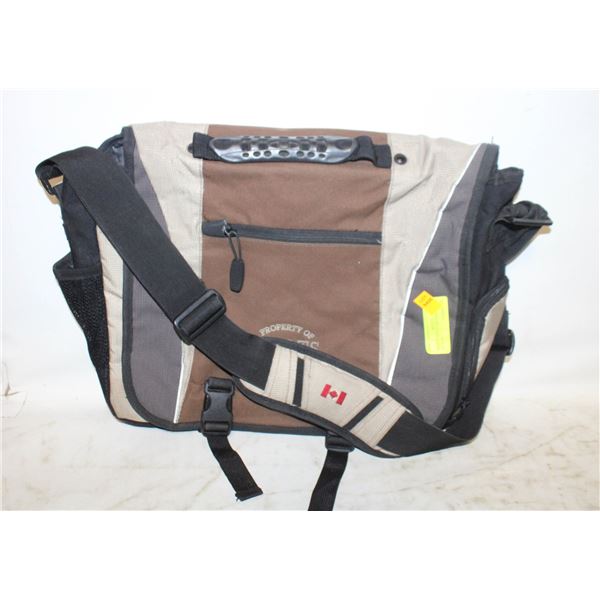 ROOTS LAPTOP / SHOULDER BAG - 12" X 16"