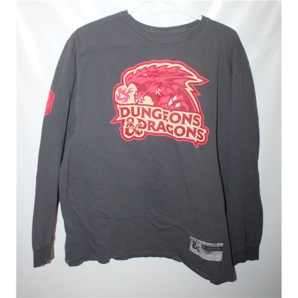 MENS DUNGEONS & DRAGONS 2XL LONG SLEEVE SHIRT WITH