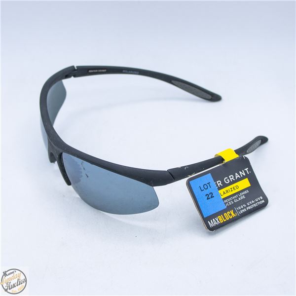 PAIR OF FOSTER GRANT SUNGLASSES