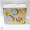 Image 1 : 9 PIECES MAXWELL WILLIAMS PORCELAIN DINNER SET