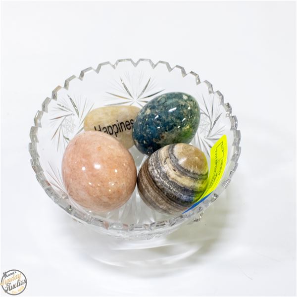 LOT OF EGG SHAPED STONES