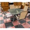 Image 1 : SQUARE PATIO TABLE AND CHAIRS 41.5" X 41.5" X 26"